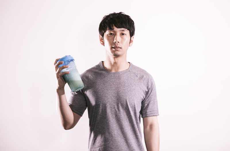 プロテイン飲んだあとすぐ食事？お酒飲んだあとのプロテインと運動